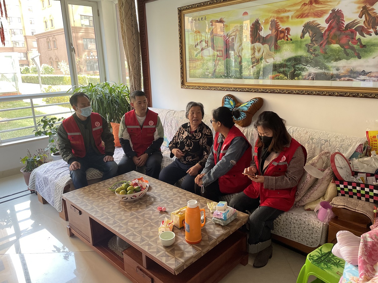 錫林浩特地震監測中心站開展“九九重陽節、濃濃敬老情”主題活動2.jpg 錫林浩特地震監測中心站開展“九九重陽節、濃濃敬老情”主題活動2.jpg