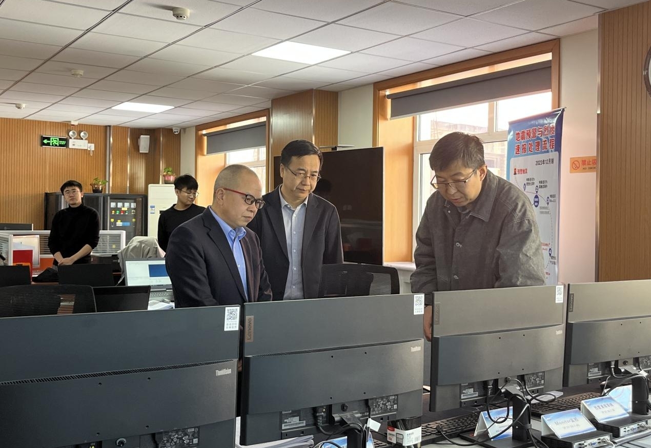 礦山局調研2.jpg